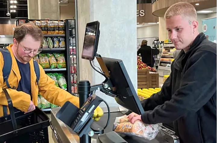 قوانین جدید قیمت‌گذاری و انعام در کبک: تغییراتی که مصرف‌کنندگان را محافظت می‌کند